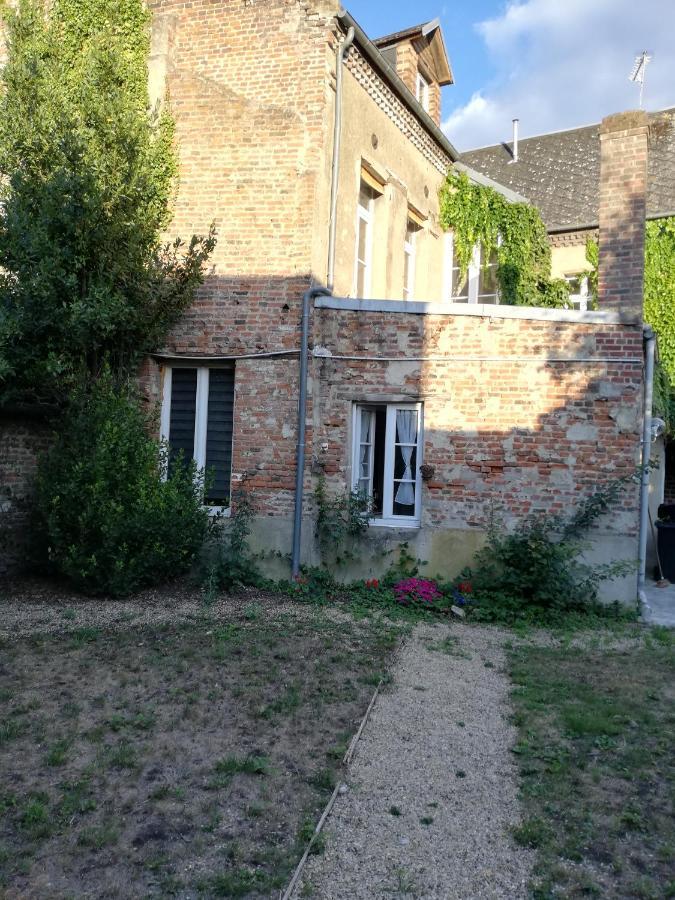 Sweet Garden Villa La Fere Exterior foto